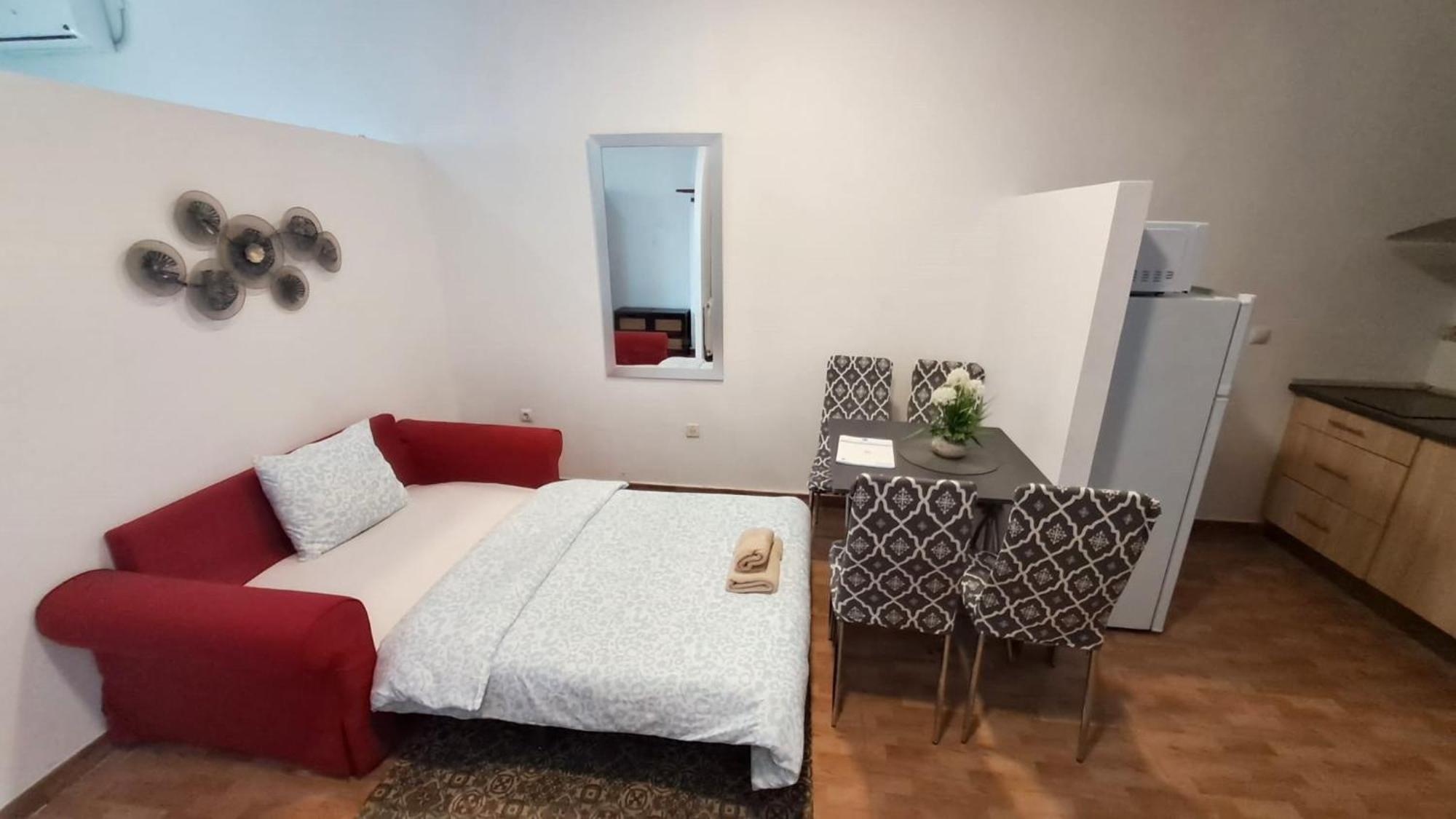 Ferienwohnung Casa Parras Basilica Sevilla Exterior foto